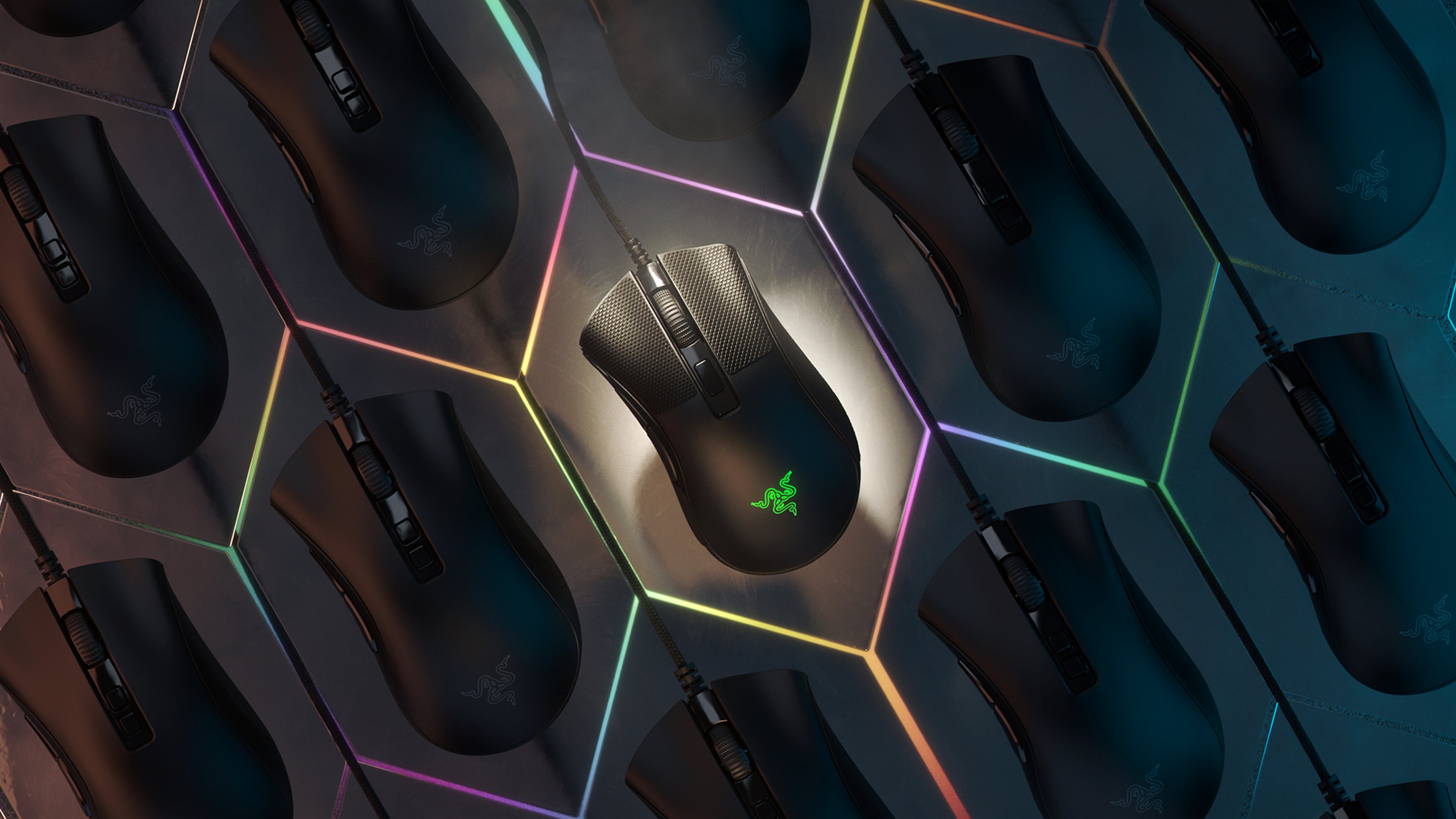 Razer DeathAdder V2 Mini: annunciato il miglior mouse da gaming anche in versione…mini Cover