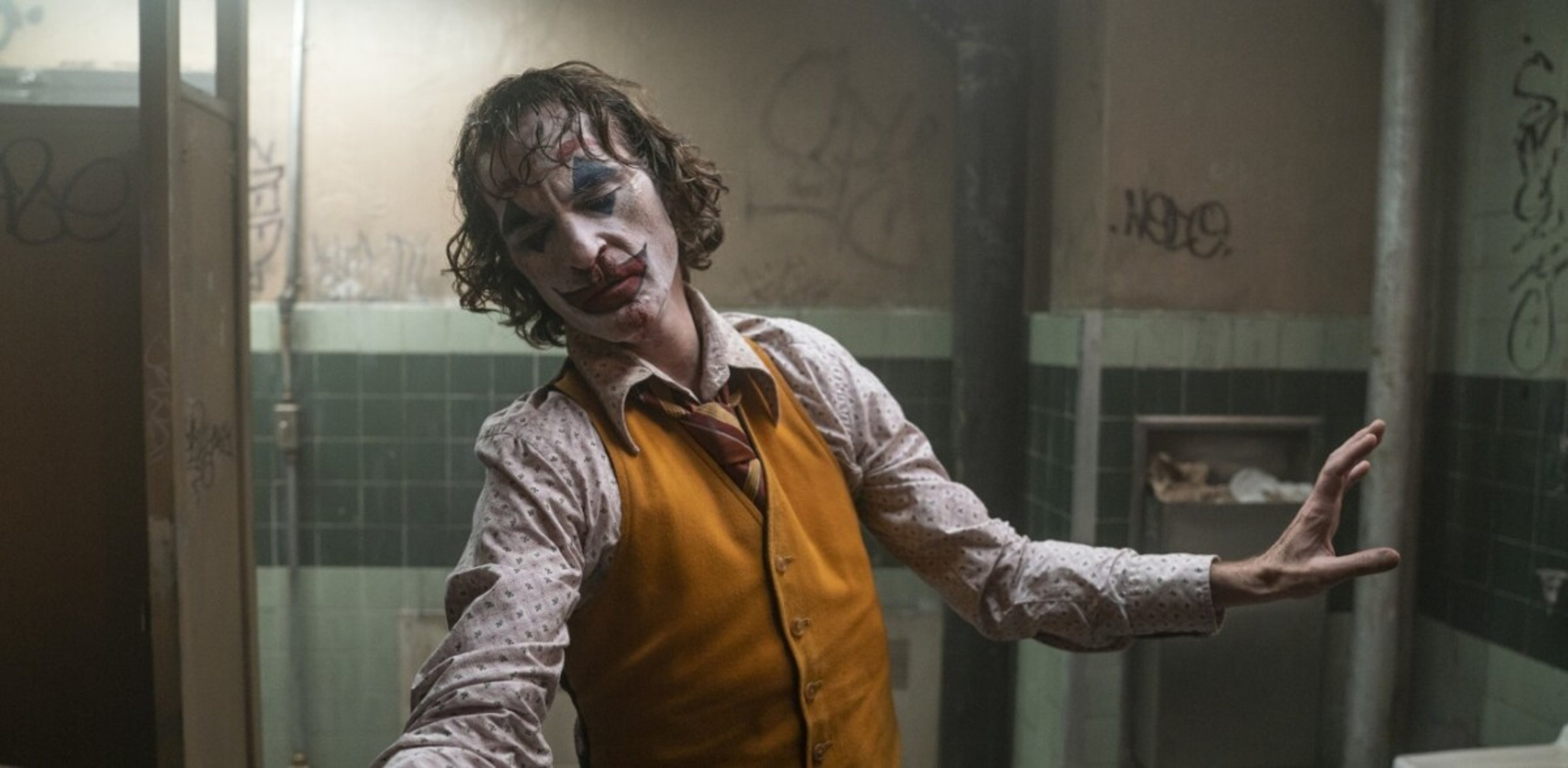 Joker: quanti chili ha perso Joaquin Phoenix per il ruolo? (ed altre curiosità) Copertina