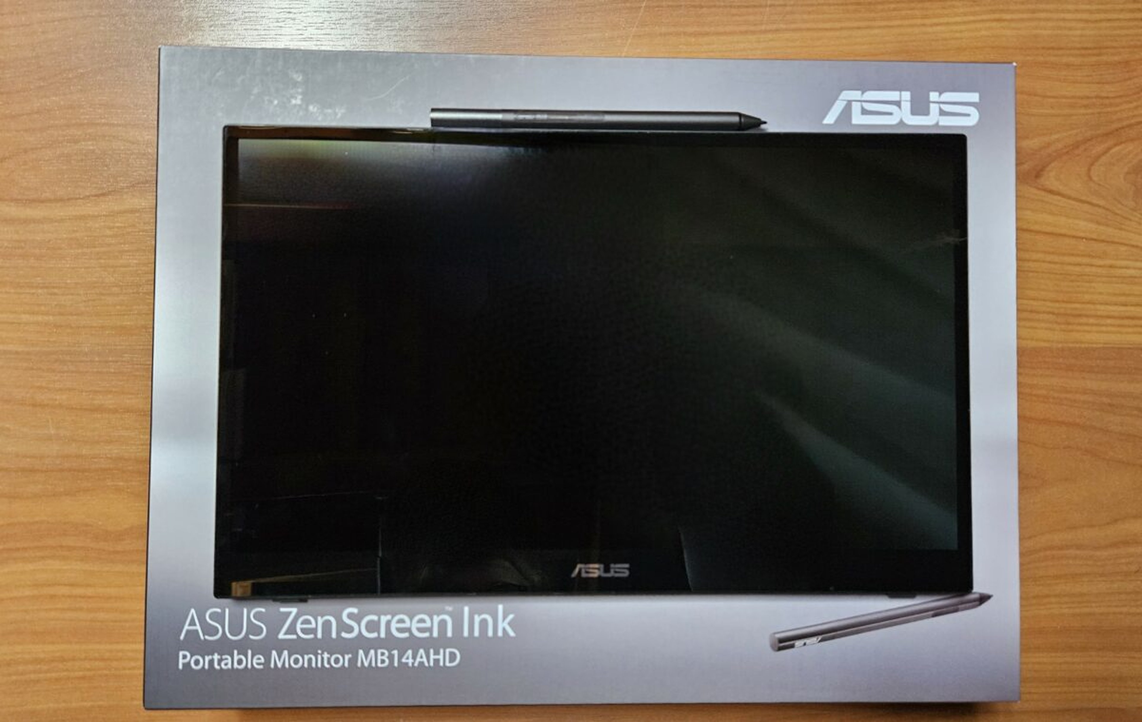 ASUS ZenScreen Ink MB14AHD, Recensione – Bene, ma non benissimo Cover