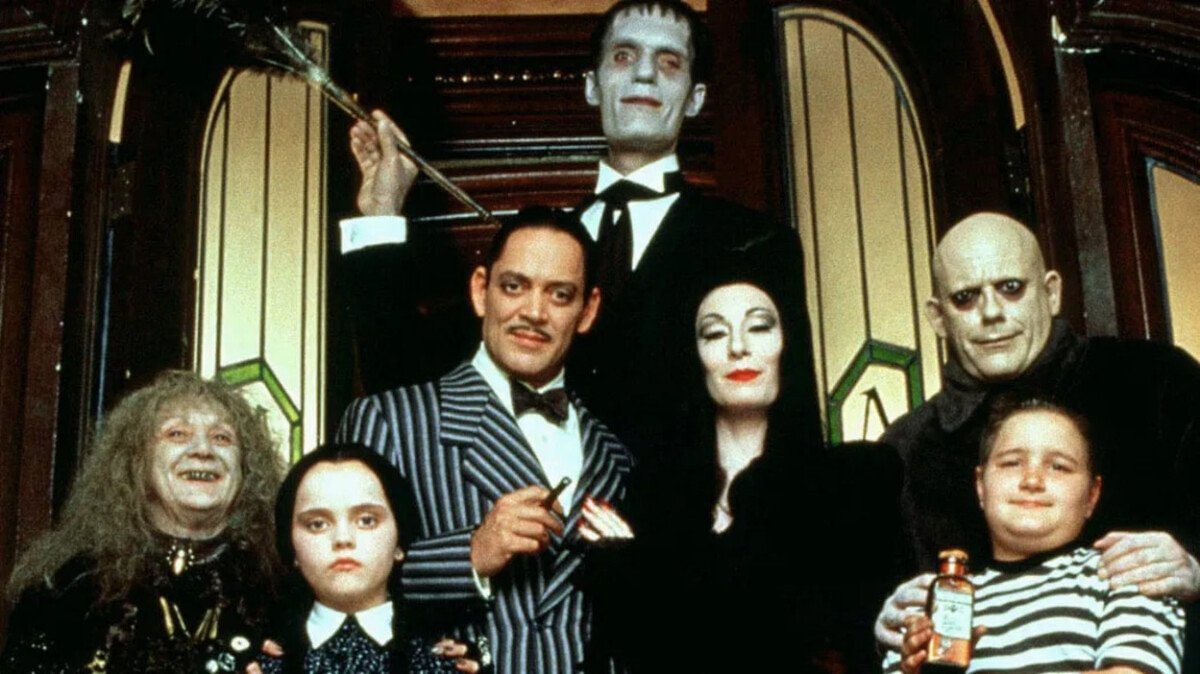 In attesa di wednesday, scopriamo di più sulla famiglia creepy più famosa di tutti i tempi: la famiglia addams. 4
