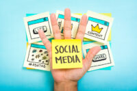 Il personal branding è l'arte di costruire e promuovere la tua immagine professionale attraverso i social network. 5
